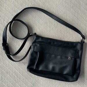 Black Crossbody Universal Thread Purse